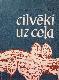 Cilvēki uz ceļa